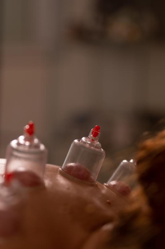 Лечебный массаж, таиландский лечебный массаж, рефлексология