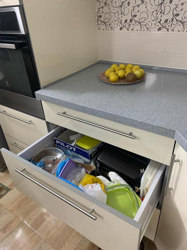 КУХНЯ делалась под заказ 5лет назад