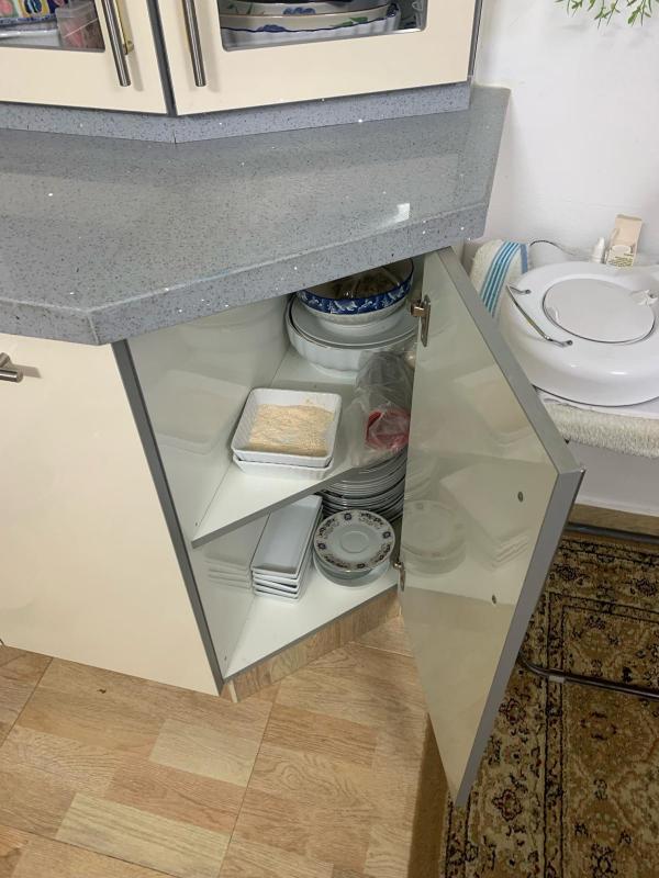 КУХНЯ делалась под заказ 5лет назад