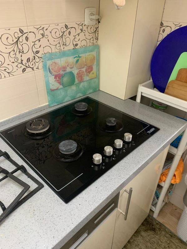 КУХНЯ делалась под заказ 5лет назад