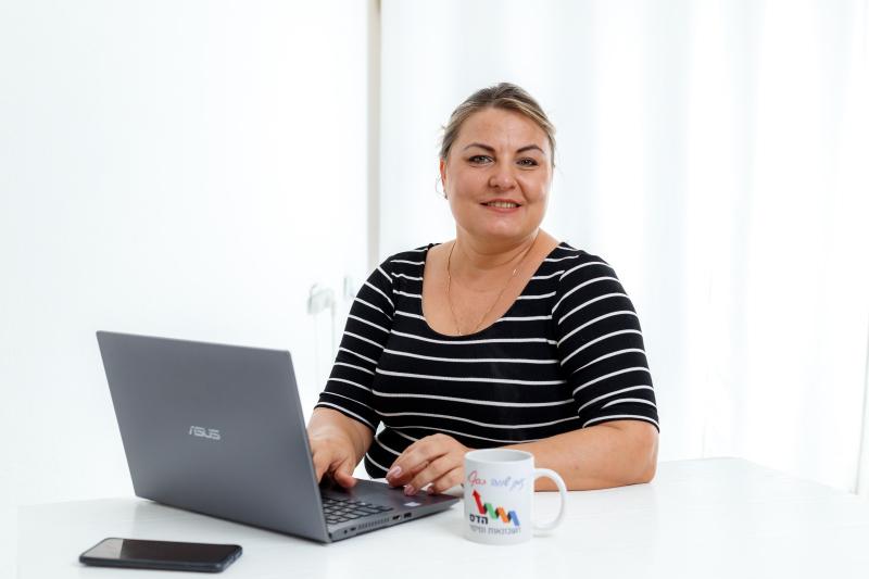 Елена Бонд- налоговый консультант, аудитор по проверке зарплаты