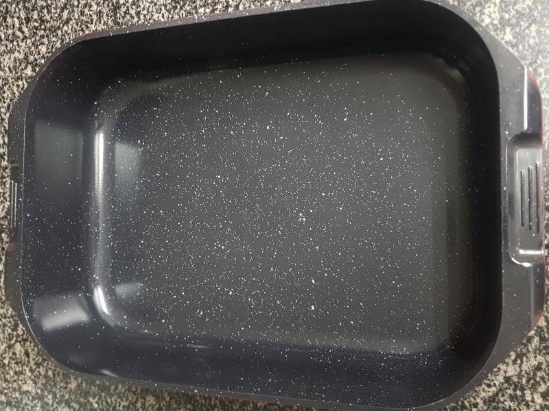 Глубокая посудина с крышкой