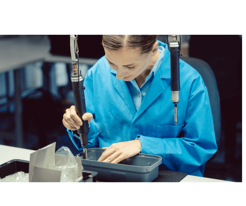 РАБОТНИЦЫ/КИ С ТЕХНИЧЕСКИМИ НАВЫКАМИ на завод по изготовлению дронов в Петах Тикве..