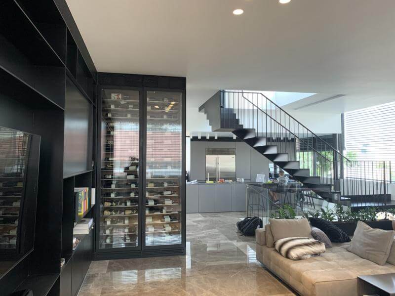 СЛЕСАРИ / УСТАНОВЩИКИ для установки металлических лестниц