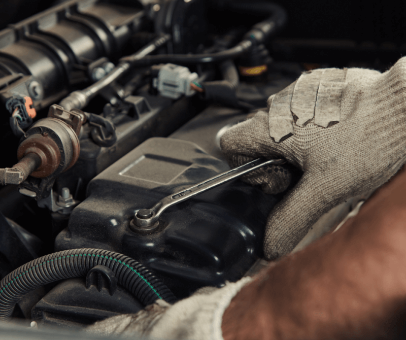 АВТОМЕХАНИК и РАБОТНИК ПО РЕМОНТУ КУЗОВОВ    АВТОМОБИЛЕЙ