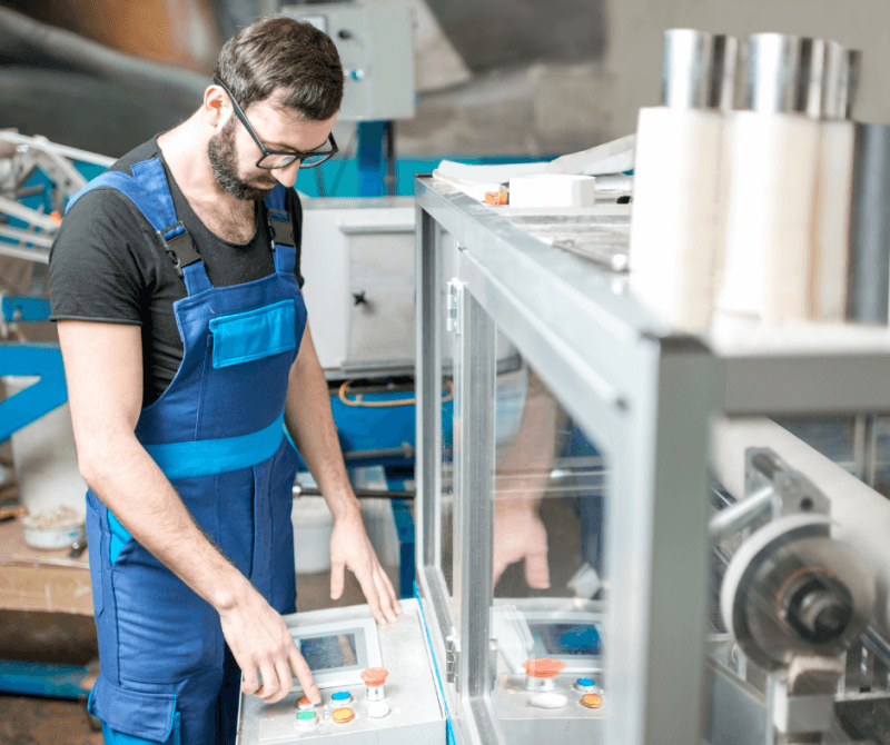 СПЕЦИАЛИСТ ПО ТЕХНИЧЕСКОМУ ОБСЛУЖИВАНИЮ ОБОРУДОВАНИЯ