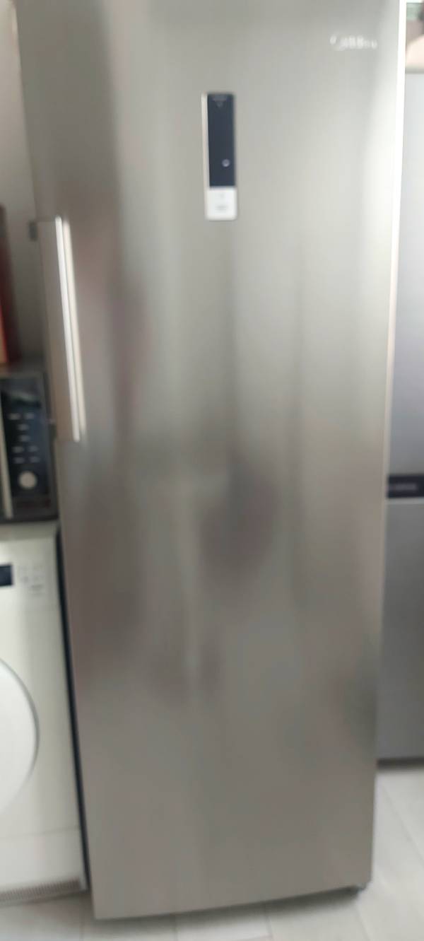Холодильник / морозилтная камера MIDEA