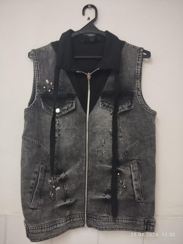 размер S жилет из джинса серого цвета с аксессуарами брюки 100% хлопк