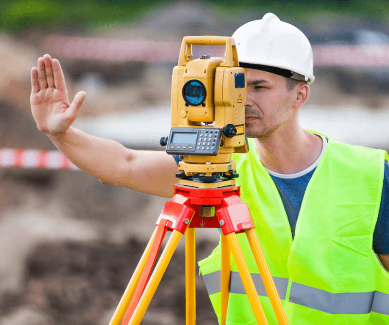 ГЕОДЕЗИСТЫ и ПОМОЩНИКИ ГЕОДЕЗИСТА