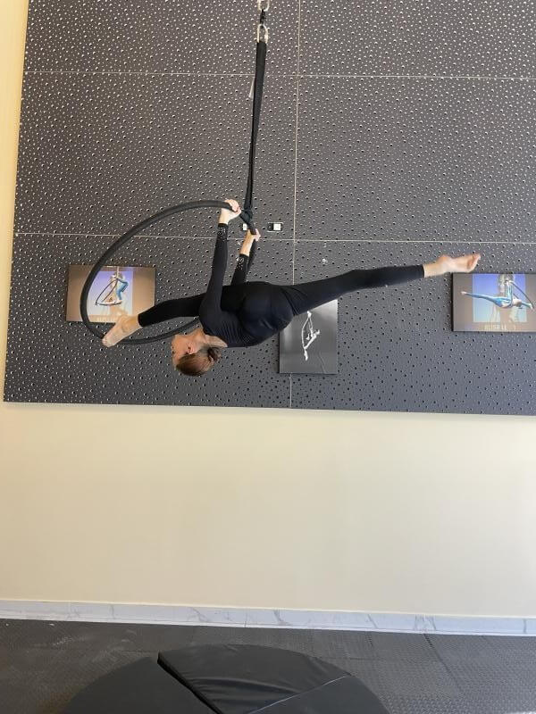 סטודיו לאקרובטיקה אווירית