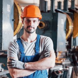 Требуется рабочий всех строительных работ