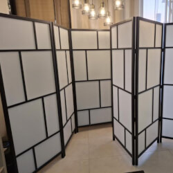 Белая перегородка