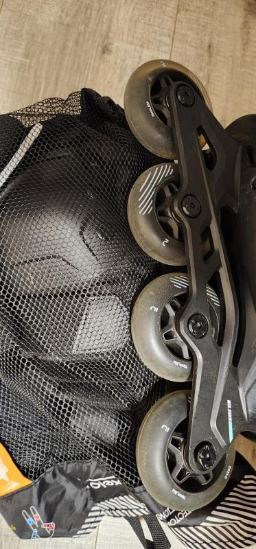 Ролики+ набор для защиты+ шлем